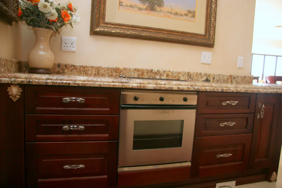 Oven run in the indoor braai kitchen