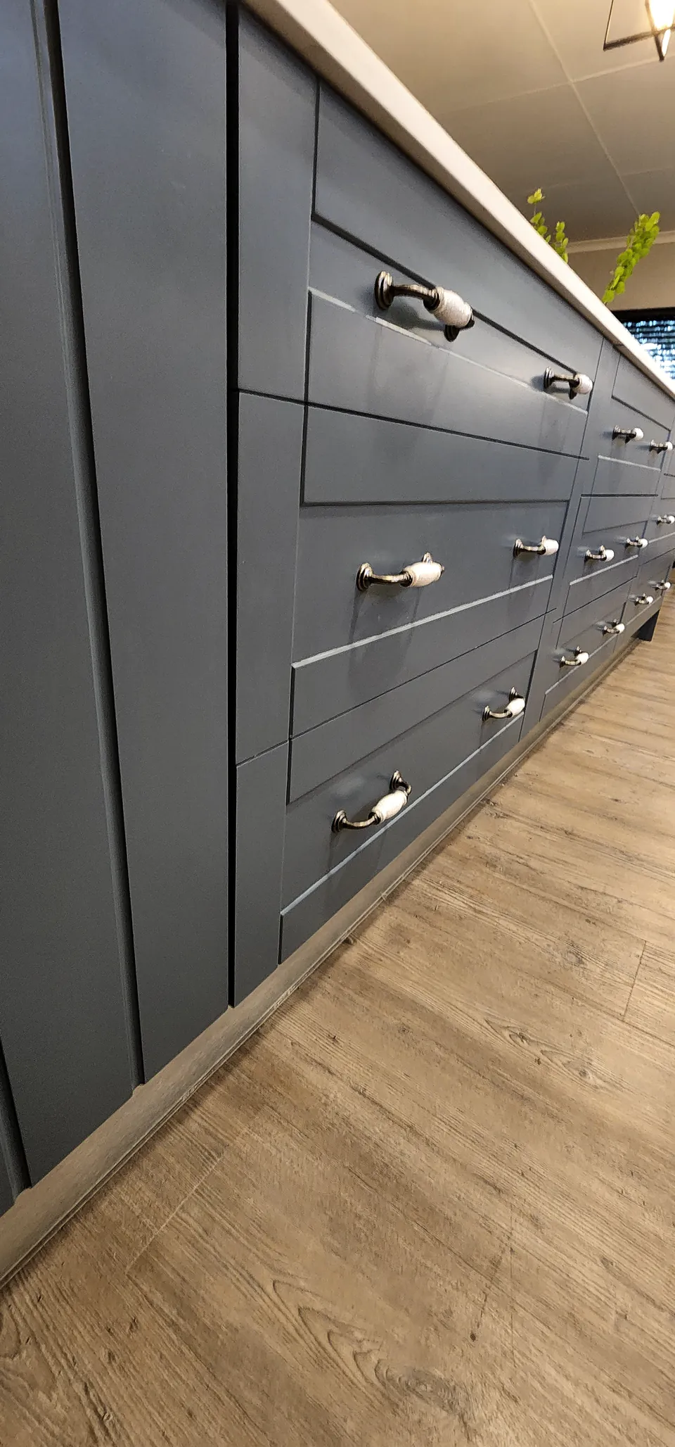 Shaker drawer fronts along the island